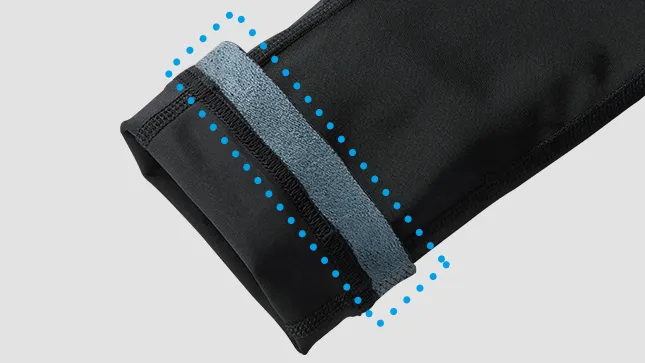 掌底を覆う形状が手の保護と正確なエイムをサポート