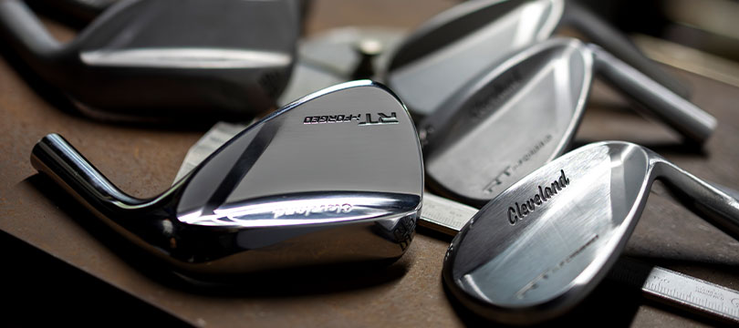 《S15Cを駆使し、軟鉄鍛造ならではの打感を徹底追求。上級者の形状へのこだわりを満たしながらも〝打てばやさしい〟》『クリーブランドゴルフ RT i-FORGED ウエッジ』誕生！
