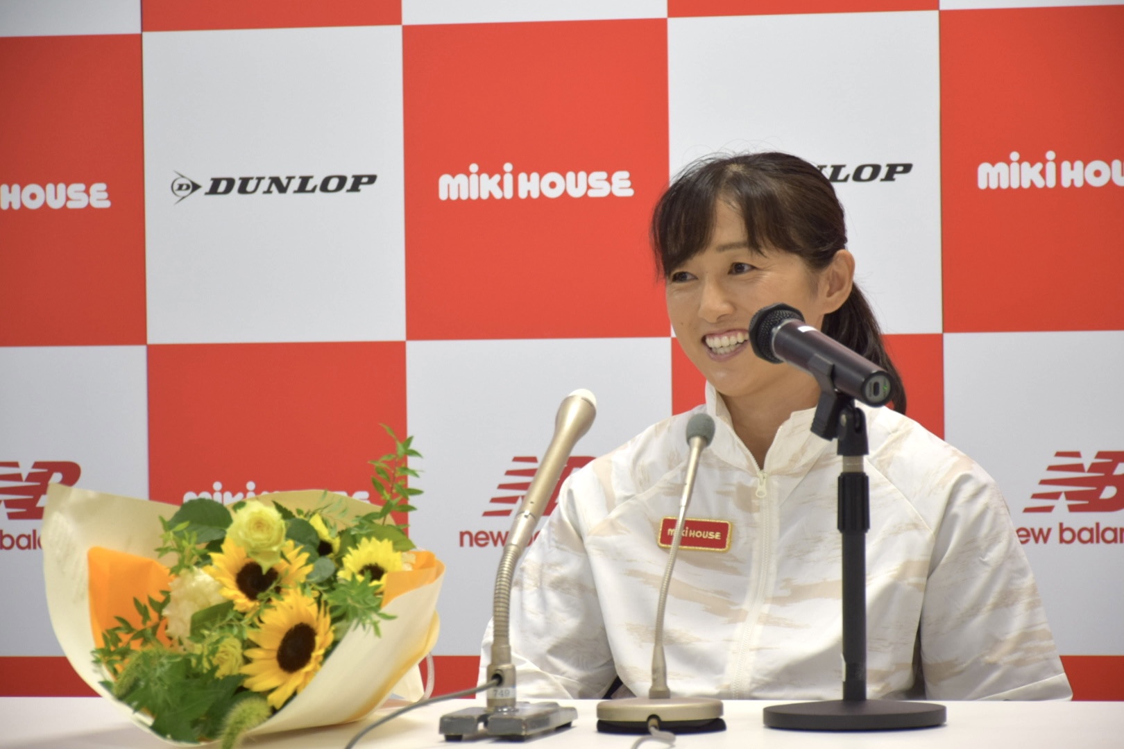 土居美咲選手8月24日引退会見 | 最新情報 | DUNLOP TENNIS NAVI